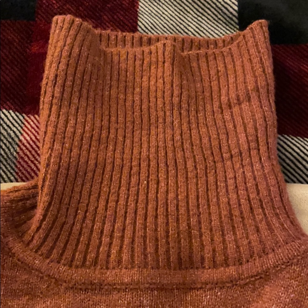 William Rast Red Sweater - Picture 7 of 7